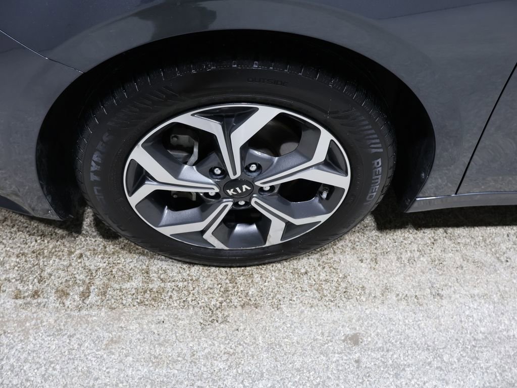 Used 2021 Kia Forte LXS image 9