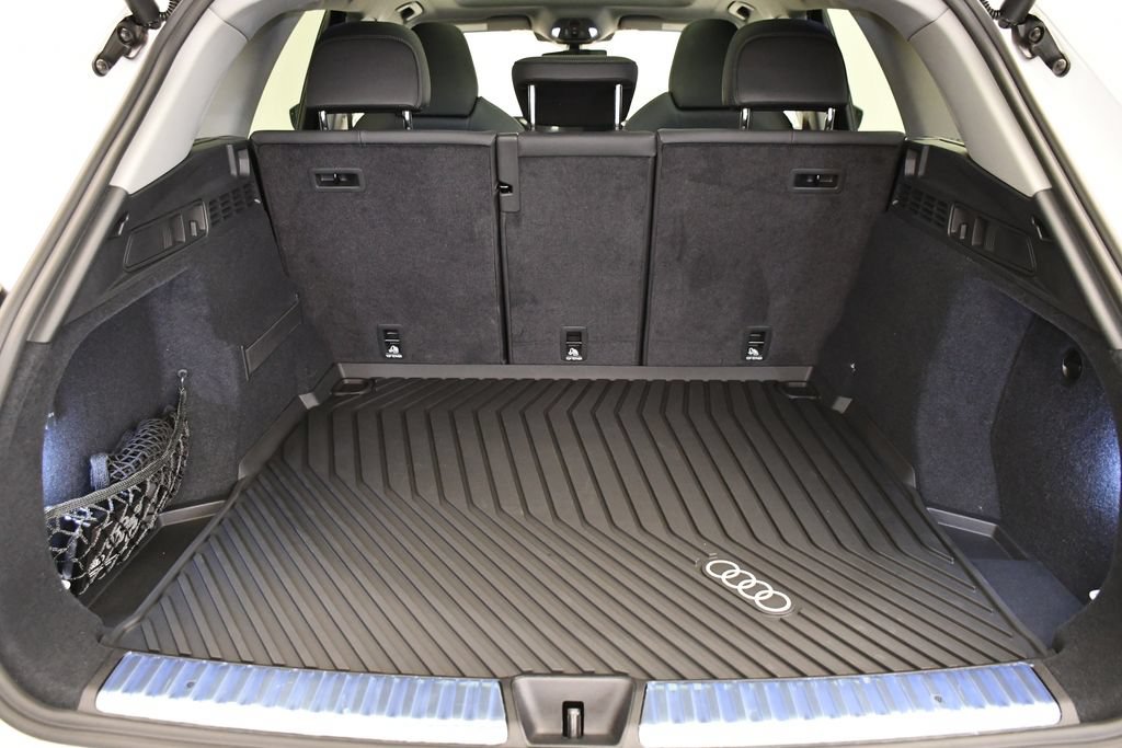 Used 2025 Audi Q5 Premium Plus w/ Premium Plus AWD/4WD image 55