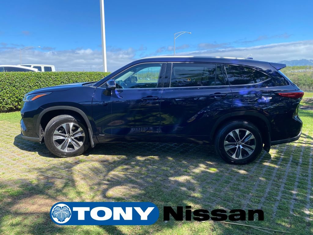 Used 2022 Toyota Highlander XLE image 4
