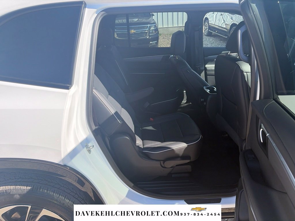 Used 2026 Buick Enclave Sport Touring AWD/4WD image 24