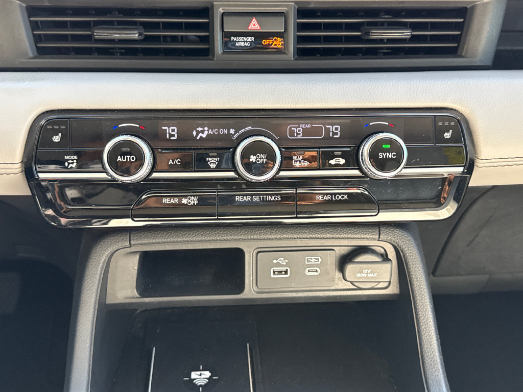 Used 2025 Honda Pilot Touring image 24