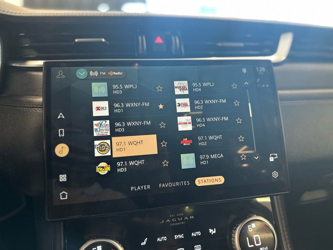 Used 2022 Jaguar F-PACE S image 31