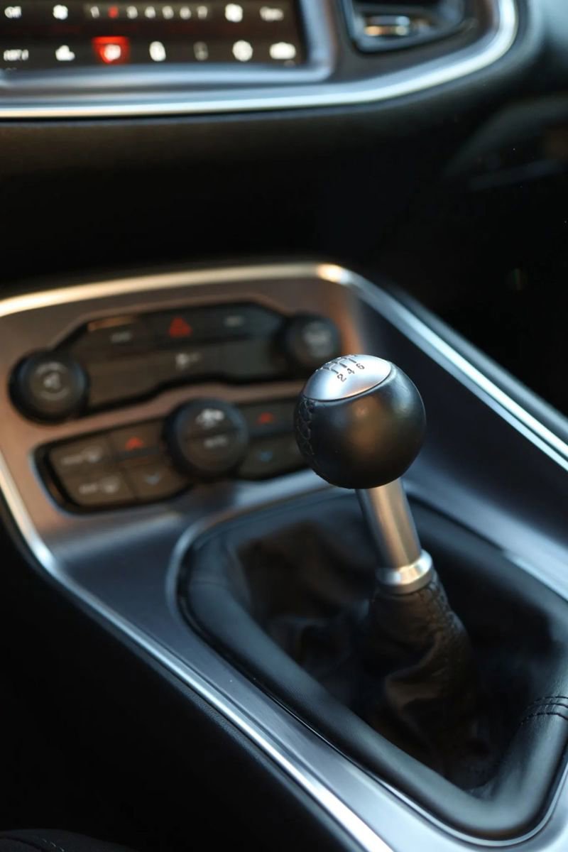 Used 2016 Dodge Challenger R/T w/ Blacktop Package image 27