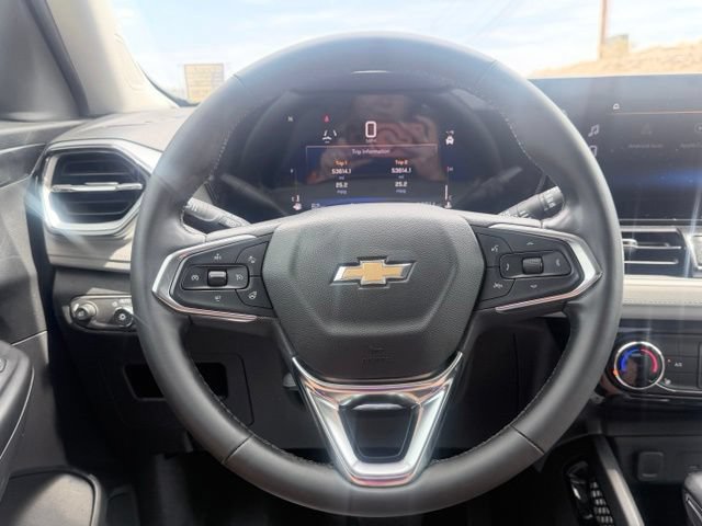 Used 2024 Chevrolet TrailBlazer LT w/ LT Cold Weather Package FWD image 9