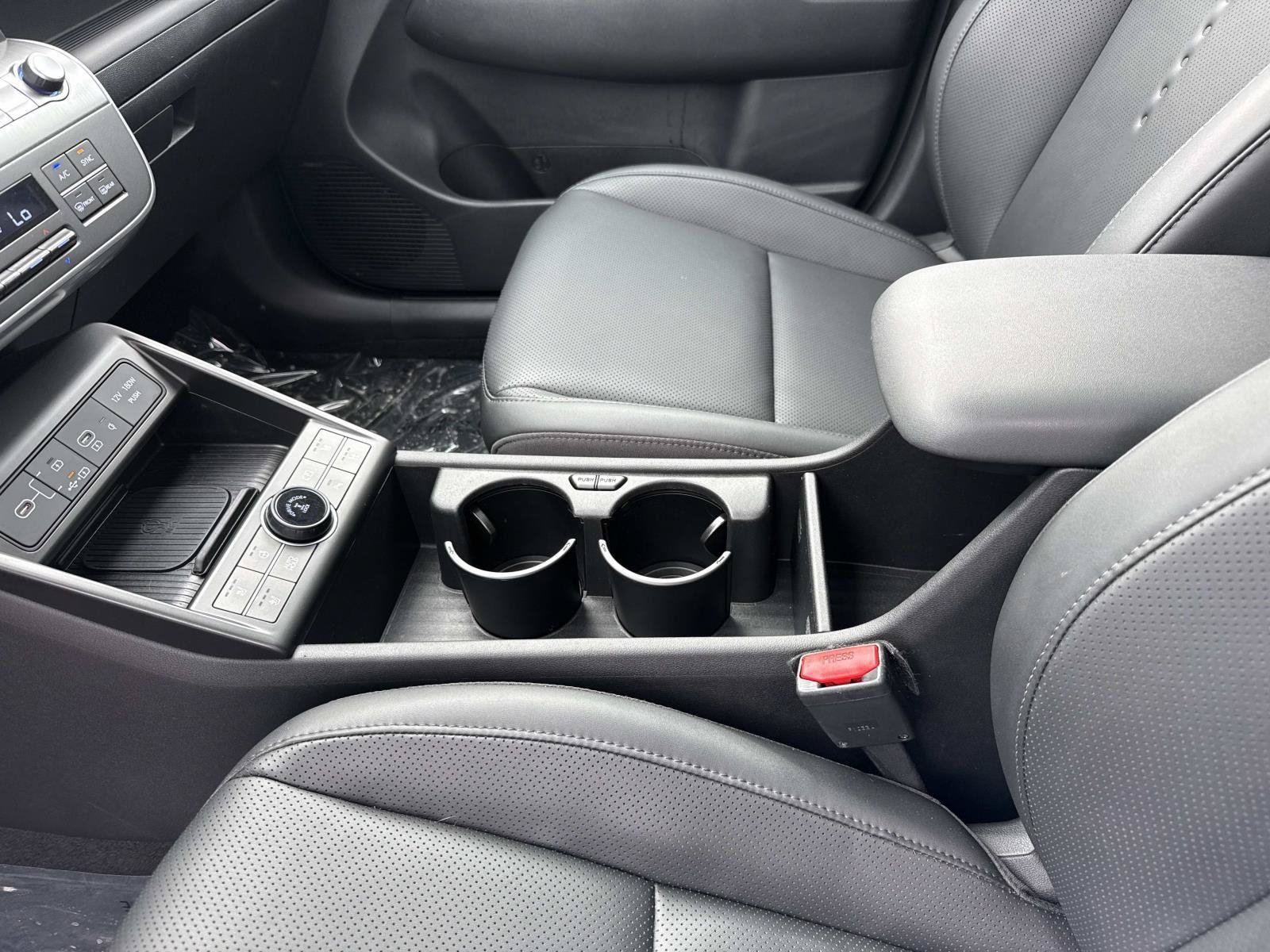 Certified 2024 Hyundai Kona Limited AWD/4WD image 16