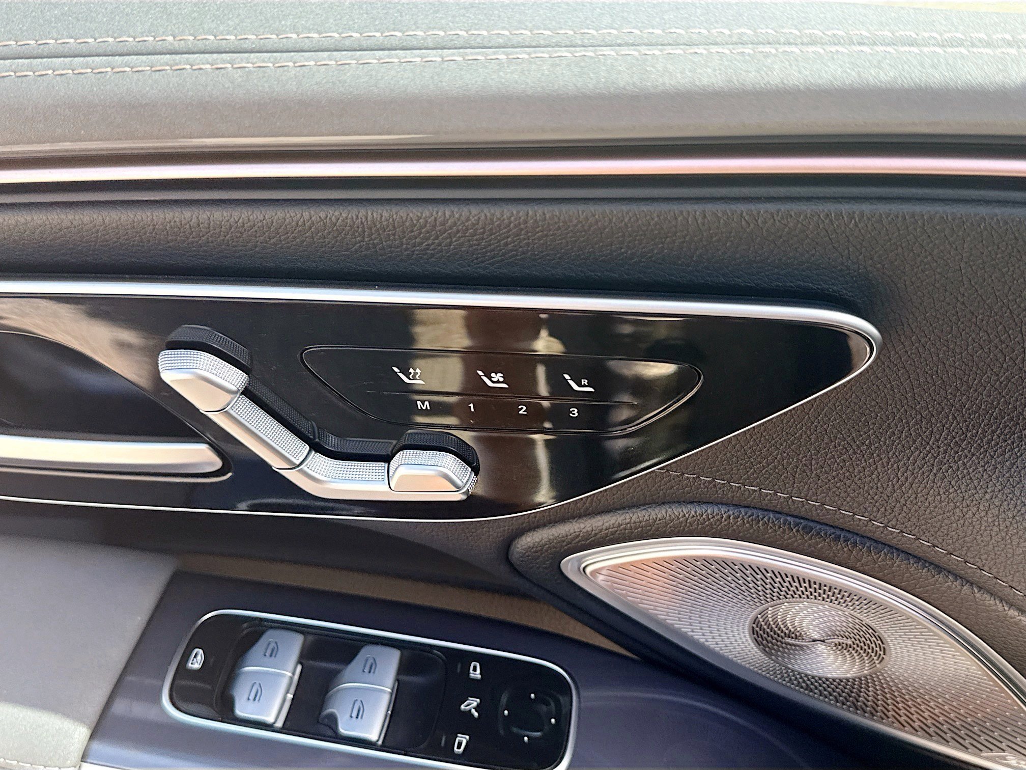 Used 2022 Mercedes-Benz EQS 450+ Sedan image 18