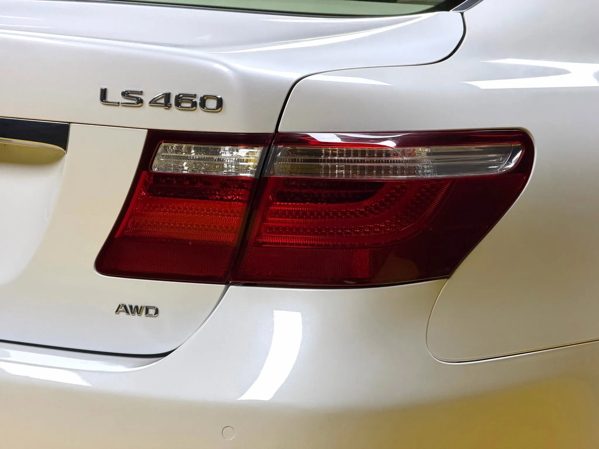 Used 2009 Lexus LS 460 AWD w/ Comfort Seating Pkg image 8