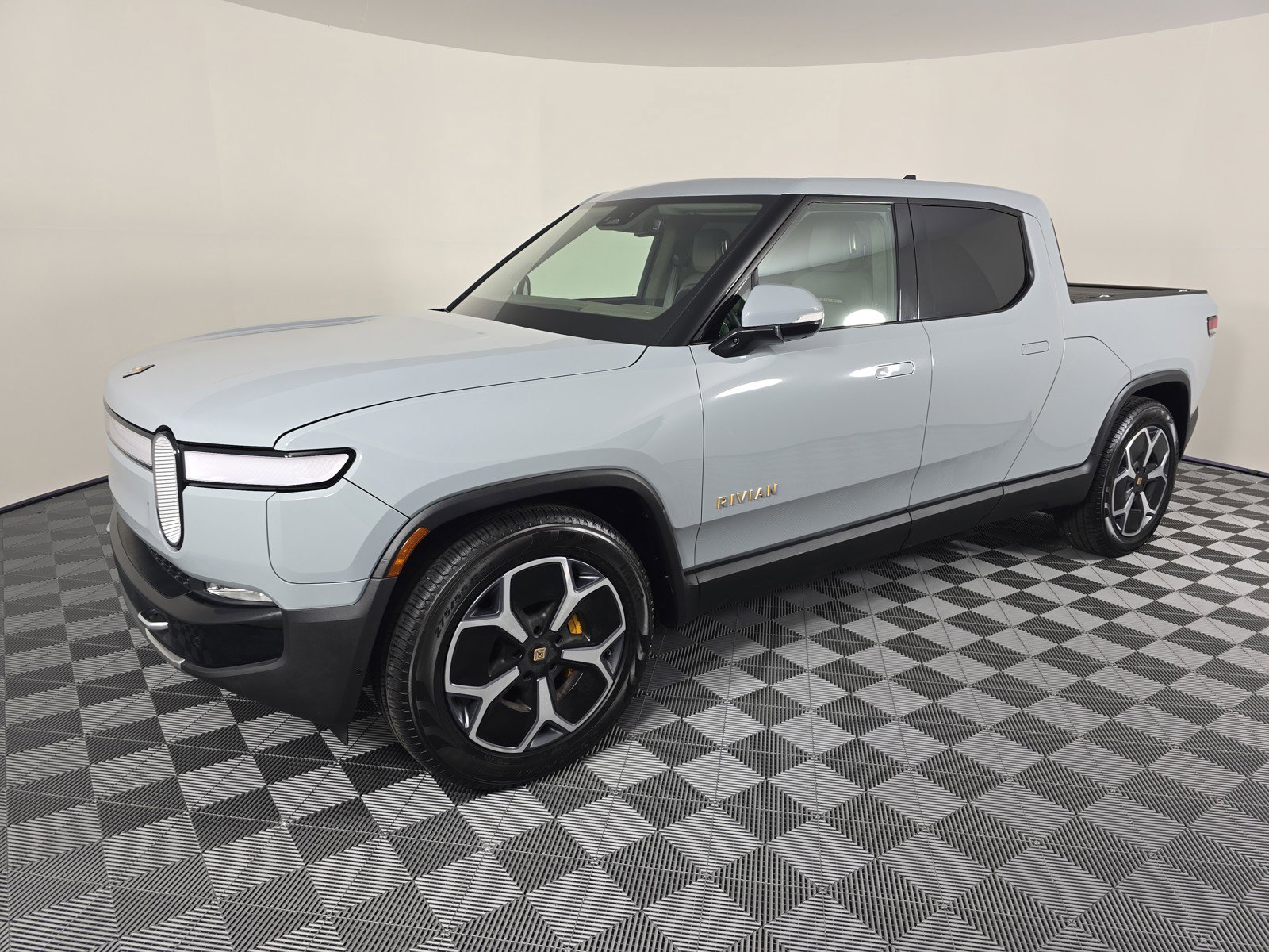 Used 2022 Rivian R1T Adventure