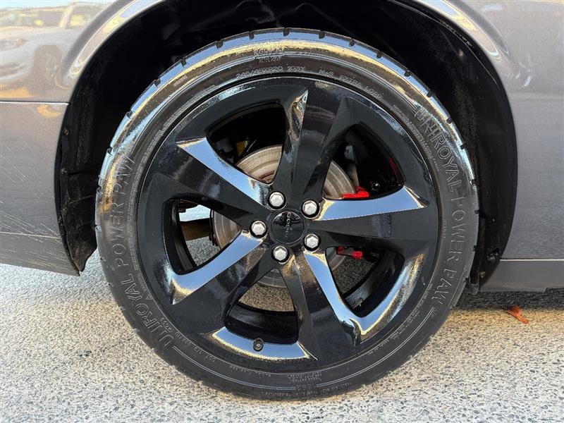 Used 2013 Dodge Challenger R/T w/ Blacktop Pkg image 14