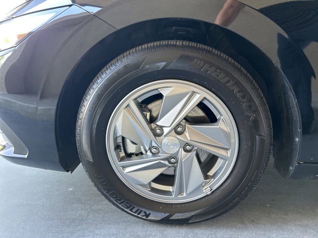 Certified 2026 Hyundai Elantra SE image 37