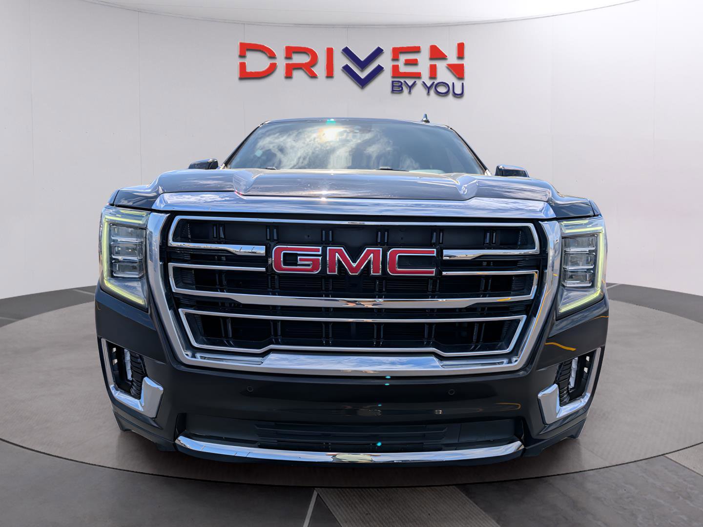 Used 2023 GMC Yukon SLT RWD image 8