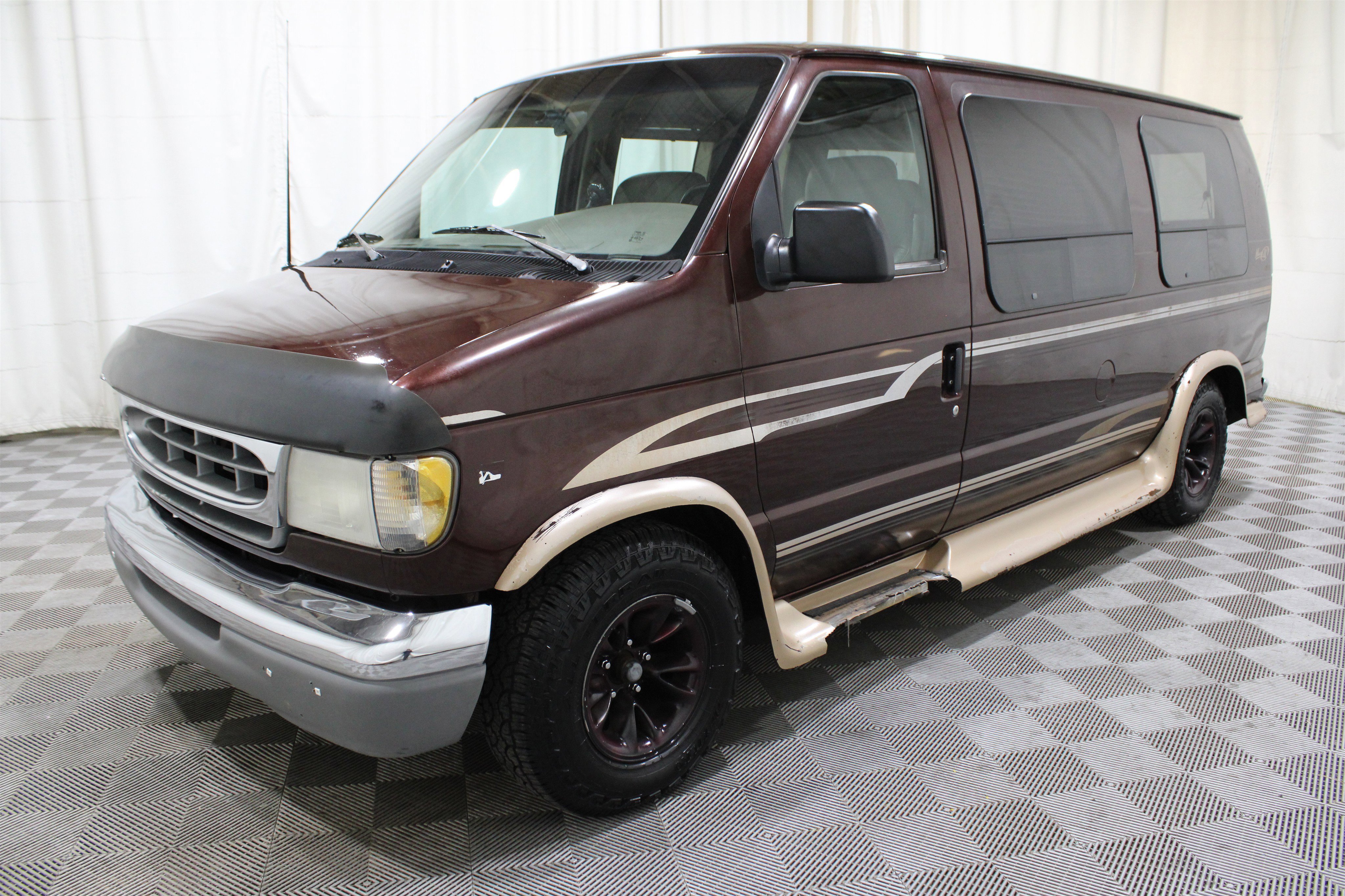 Used 2000 Ford E-150 and Econoline 150 Recreational Mark III image 43