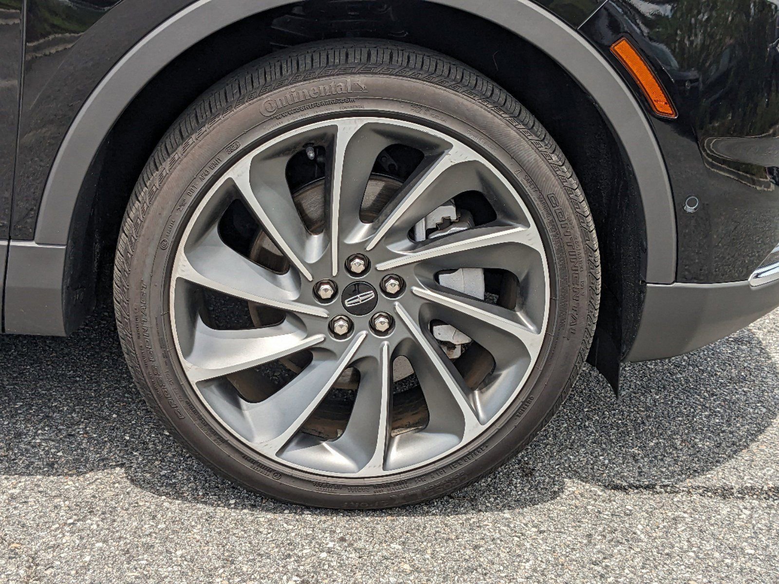 Certified 2023 Lincoln Nautilus Reserve w/ Equipment Group 202A image 13