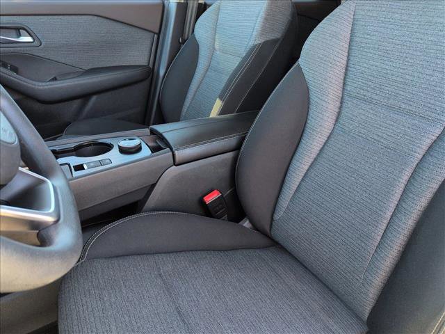 Used 2021 Nissan Rogue SV image 15