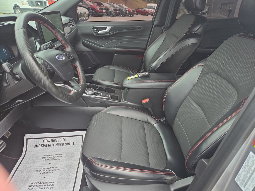 Used 2023 Ford Escape ST-Line Select w/ Tech Pack #2 AWD/4WD image 10