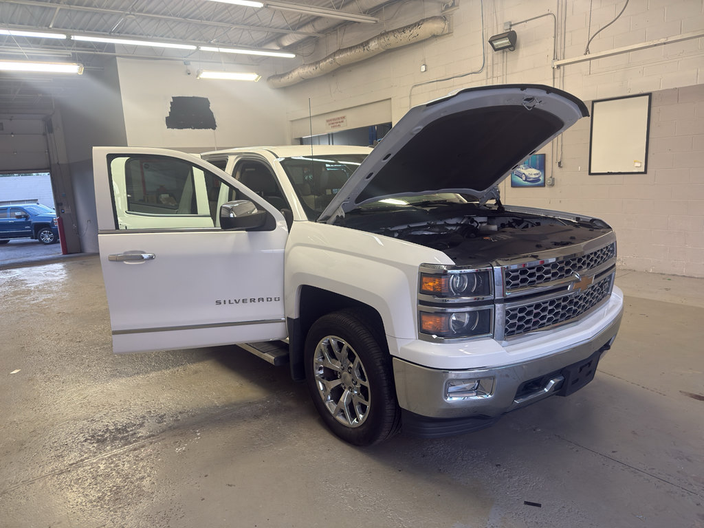 Used 2015 Chevrolet Silverado 1500 LTZ AWD/4WD image 9