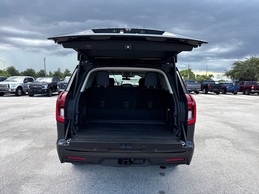 Used 2025 Ford Expedition Active RWD image 33