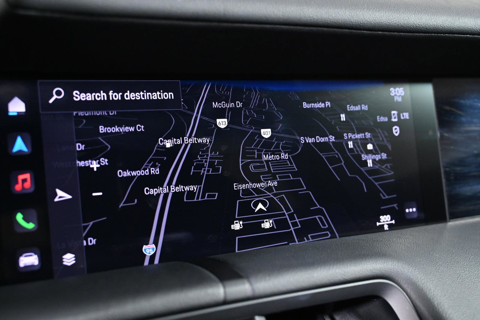 Used 2021 Porsche Taycan RWD image 17