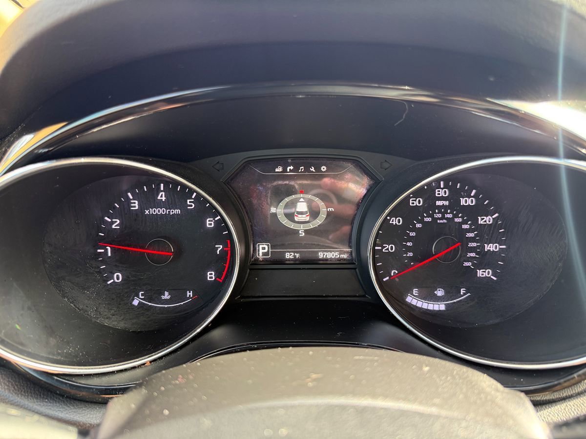 Used 2016 Kia Sedona SX Limited FWD image 17