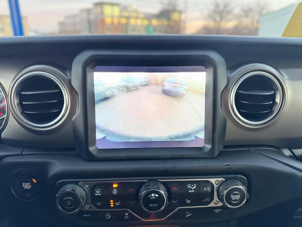 Used 2018 Jeep Wrangler Unlimited Rubicon w/ Dual Top Group image 15