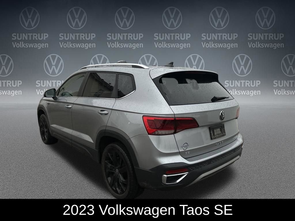 Used 2023 Volkswagen Taos SE w/ Panoramic Sunroof Package video 3