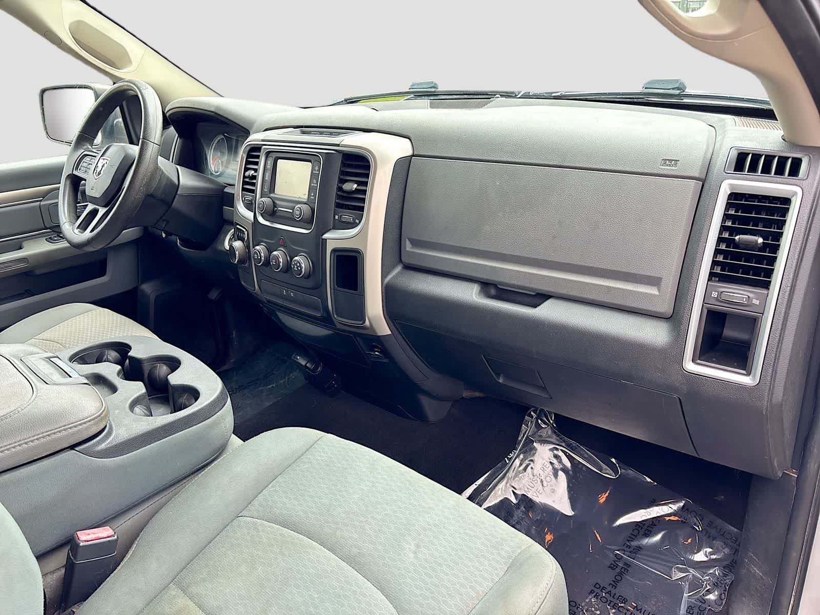 Used 2017 RAM 1500 Classic SLT RWD image 25