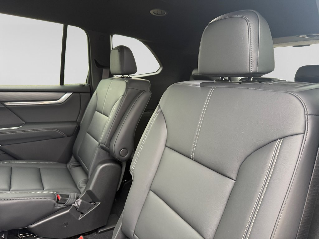 New 2027 GMC Acadia Elevation w/ Elevation Premium Package AWD/4WD image 34