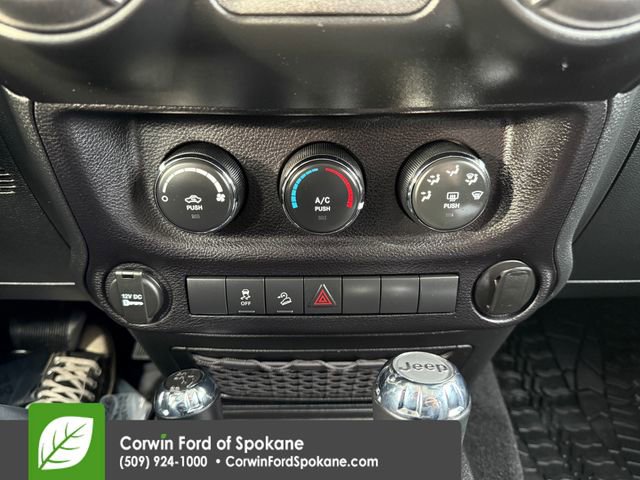 Used 2015 Jeep Wrangler Sport w/ Connectivity Group image 26