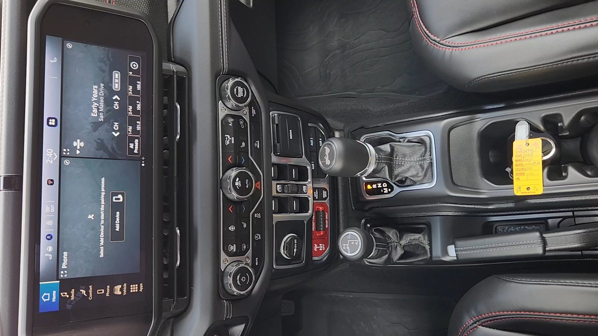 Used 2025 Jeep Wrangler Unlimited Rubicon w/ Convenience Group AWD/4WD image 15