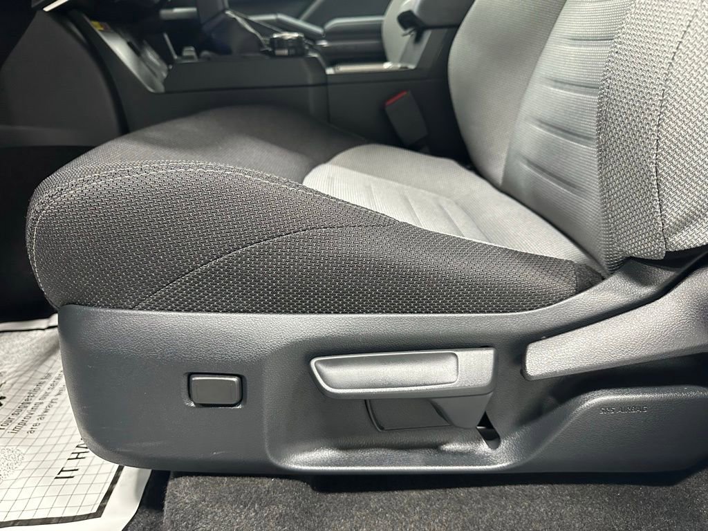 Used 2025 Toyota 4Runner TRD Off-Road image 12