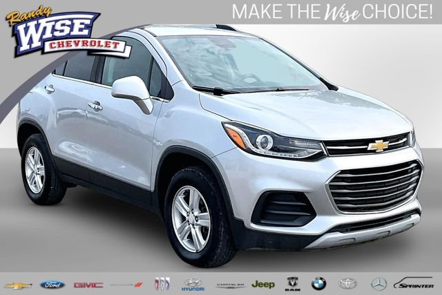 Used 2020 Chevrolet Trax LT w/ LT Convenience Package AWD/4WD image 1