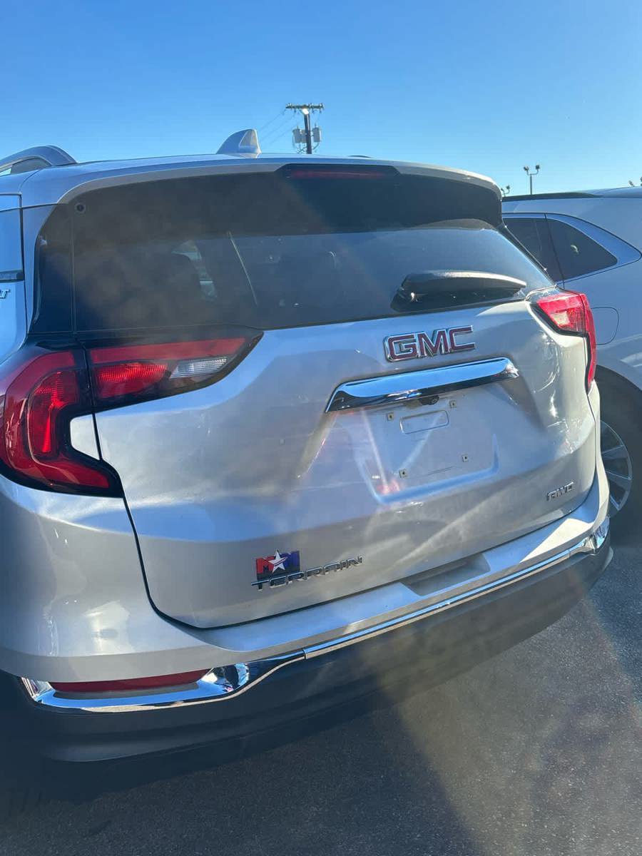 Used 2020 GMC Terrain SLT AWD/4WD image 18