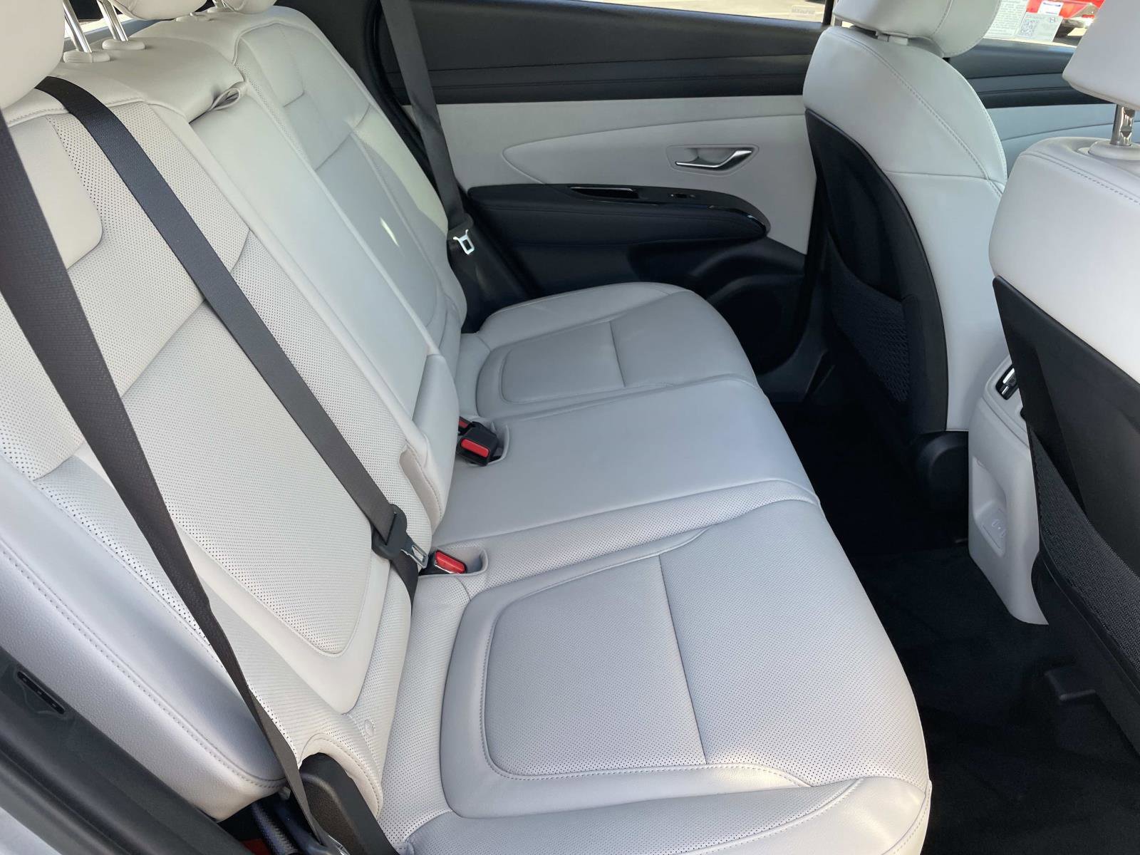 Used 2025 Hyundai Tucson Limited image 27