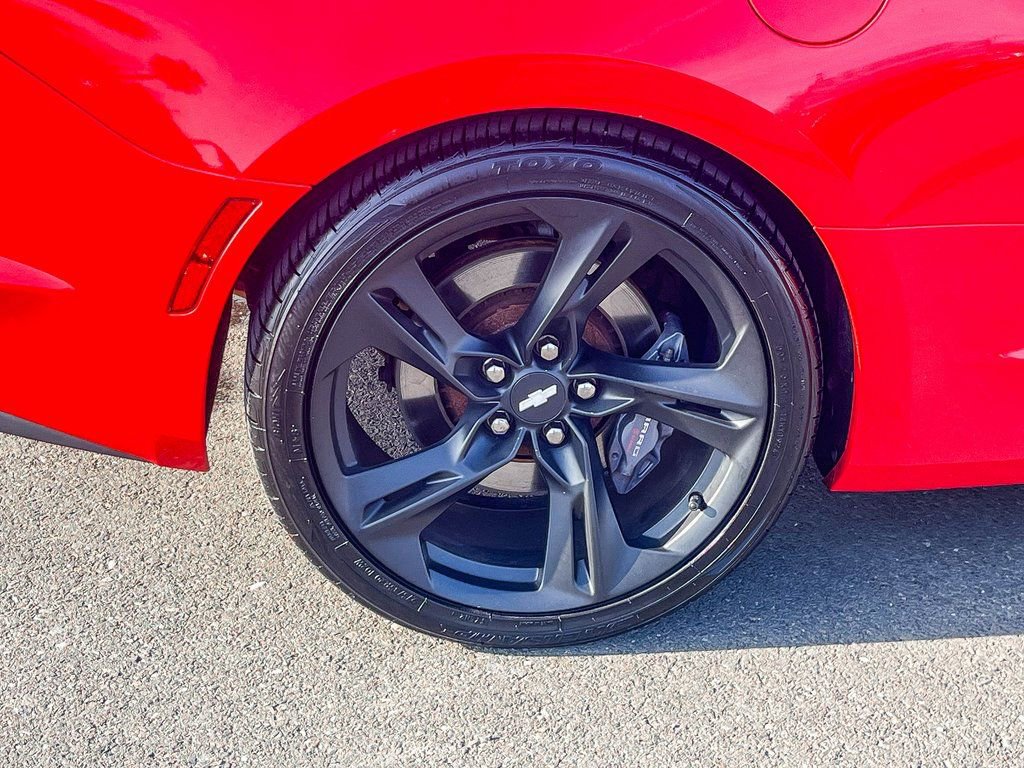 Used 2019 Chevrolet Camaro SS image 17