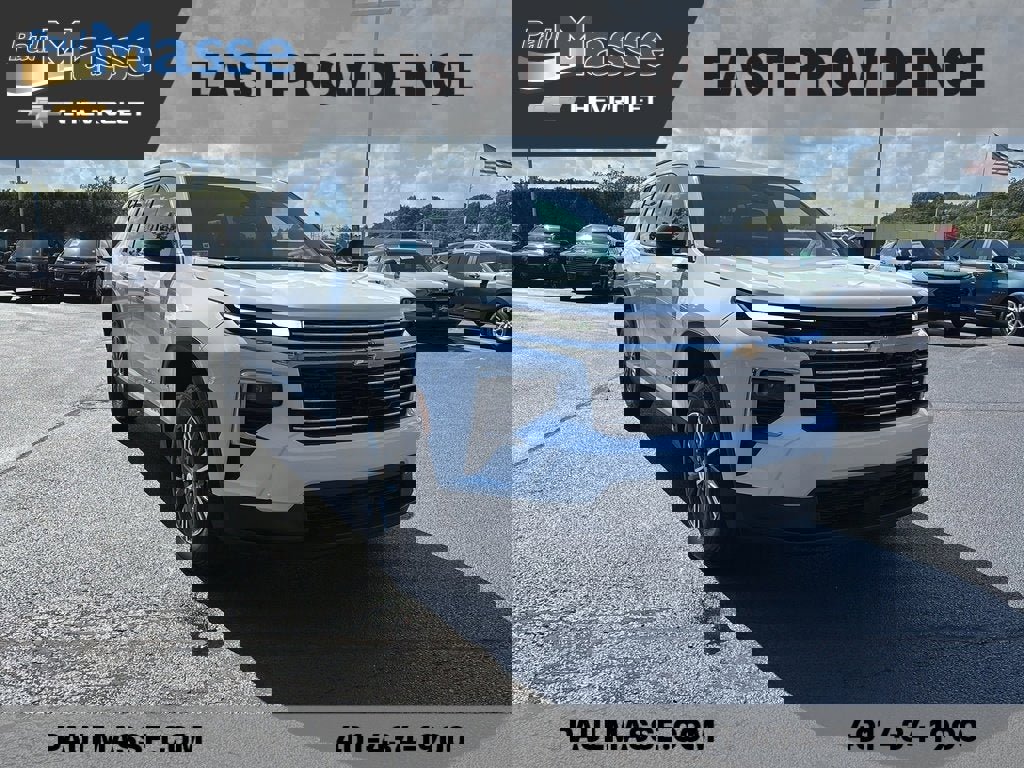 Certified 2025 Chevrolet Traverse LT image 3