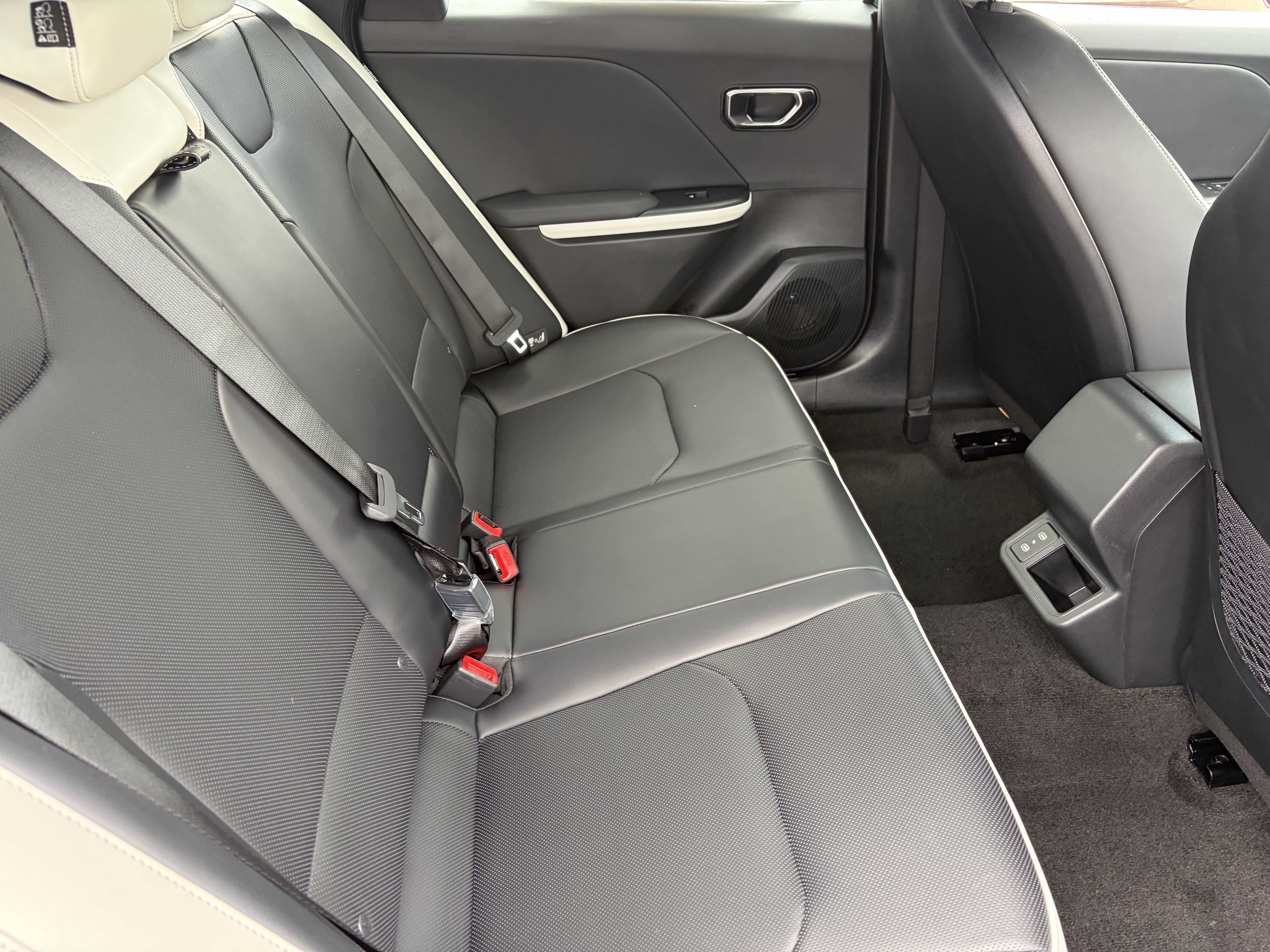 New 2026 Kia K4 GT-Line Turbo w/ GT-Line Premium Package FWD image 11