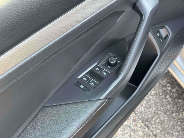 Certified 2022 Volkswagen Jetta Sport FWD image 17