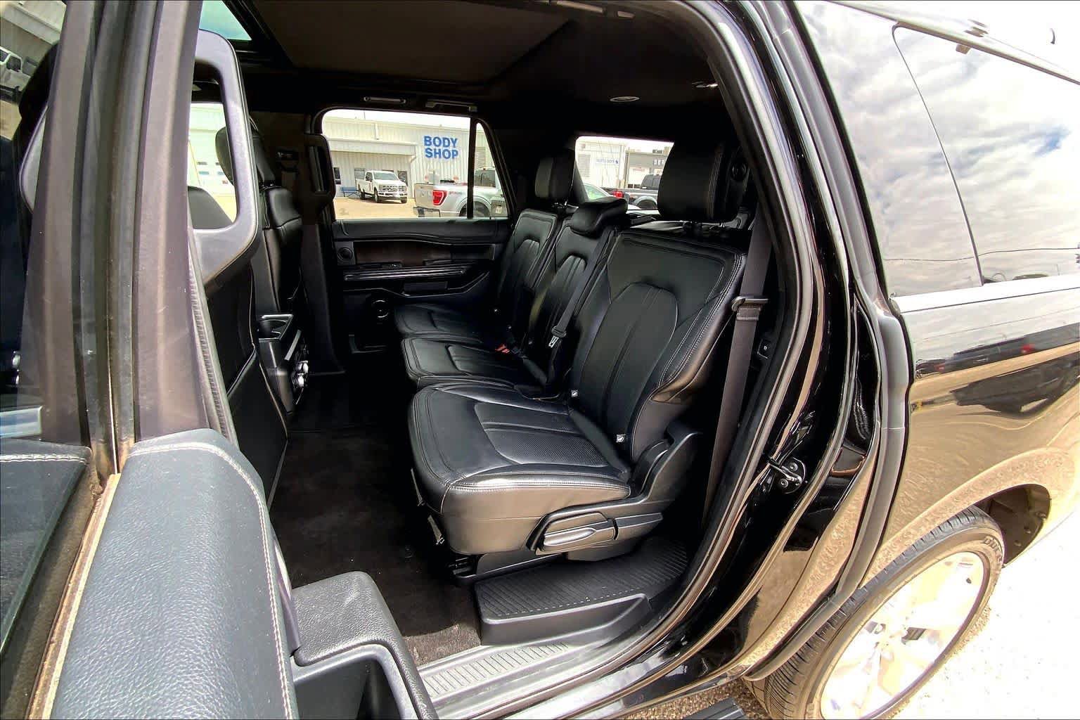 Used 2018 Ford Expedition Max Limited w/ Equipment Group 302A AWD/4WD image 21