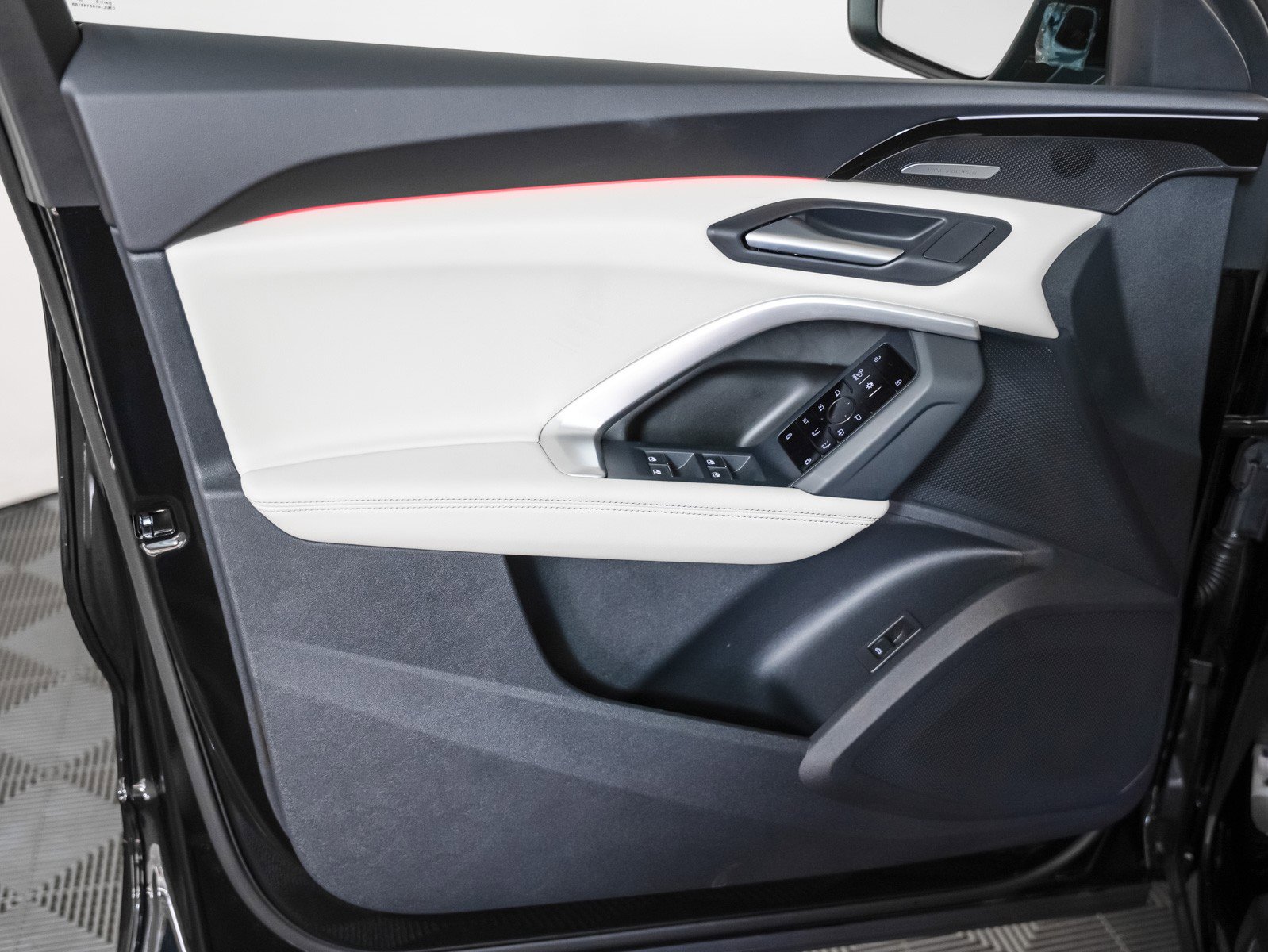 New 2025 Audi Q5 Premium Plus image 22