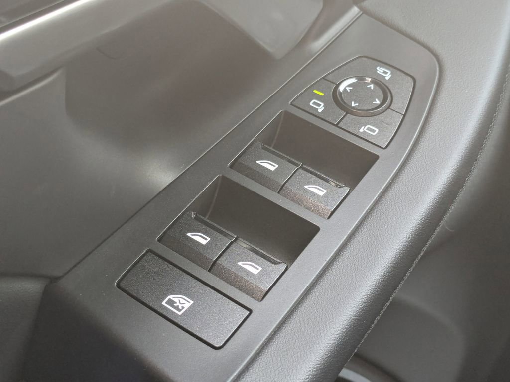 Used 2024 BMW 530i w/ Premium Package image 10