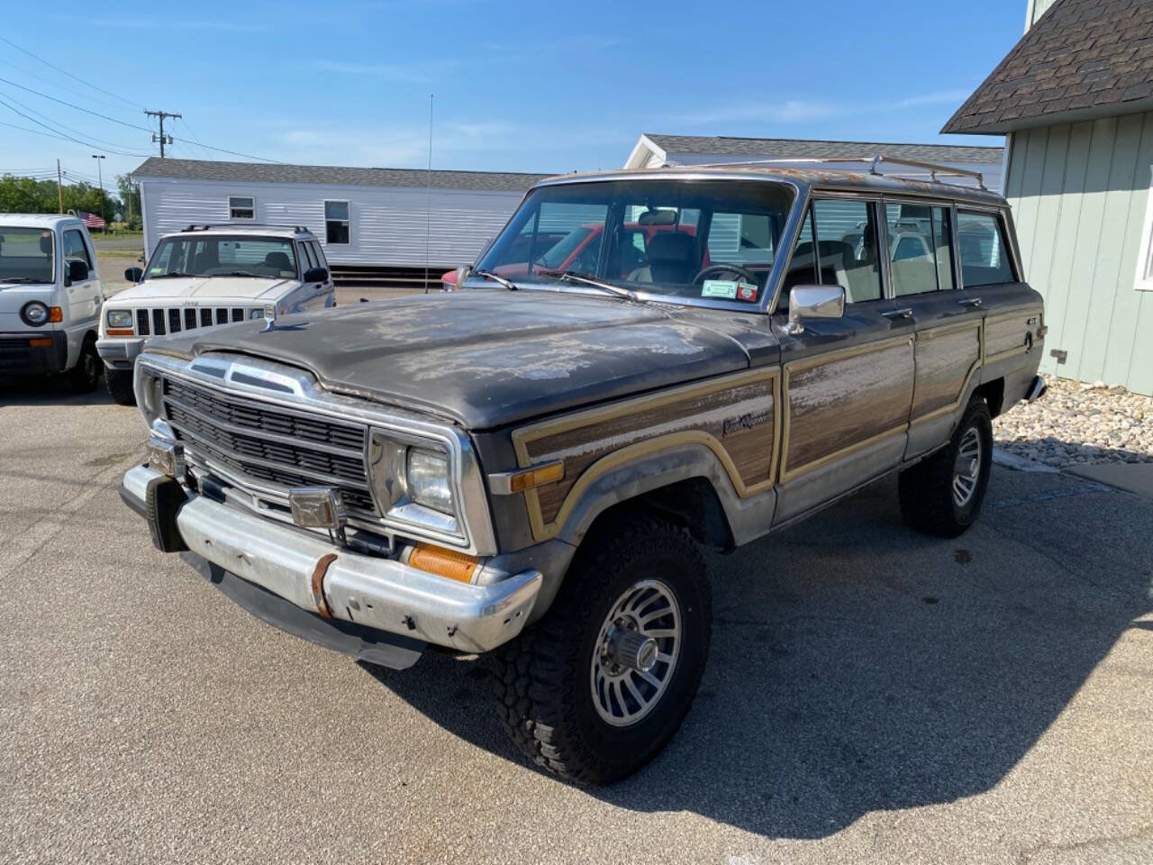 Used 1989 Jeep Grand Wagoneer AWD/4WD image 2