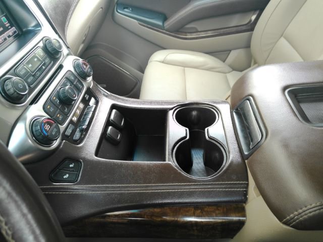 Used 2016 Chevrolet Suburban LT RWD image 47