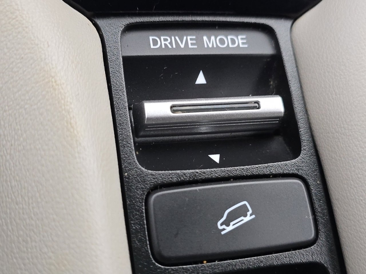 Certified 2025 Honda HR-V LX image 5