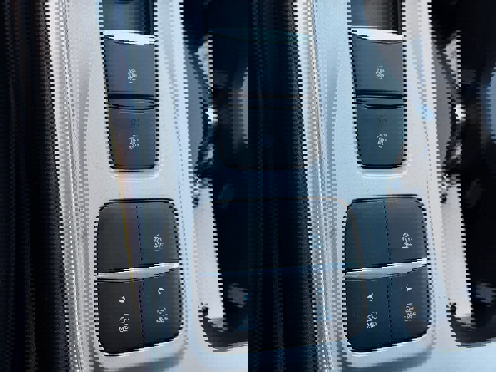 Used 2023 Ford Explorer XLT w/ Equipment Group 202A image 28