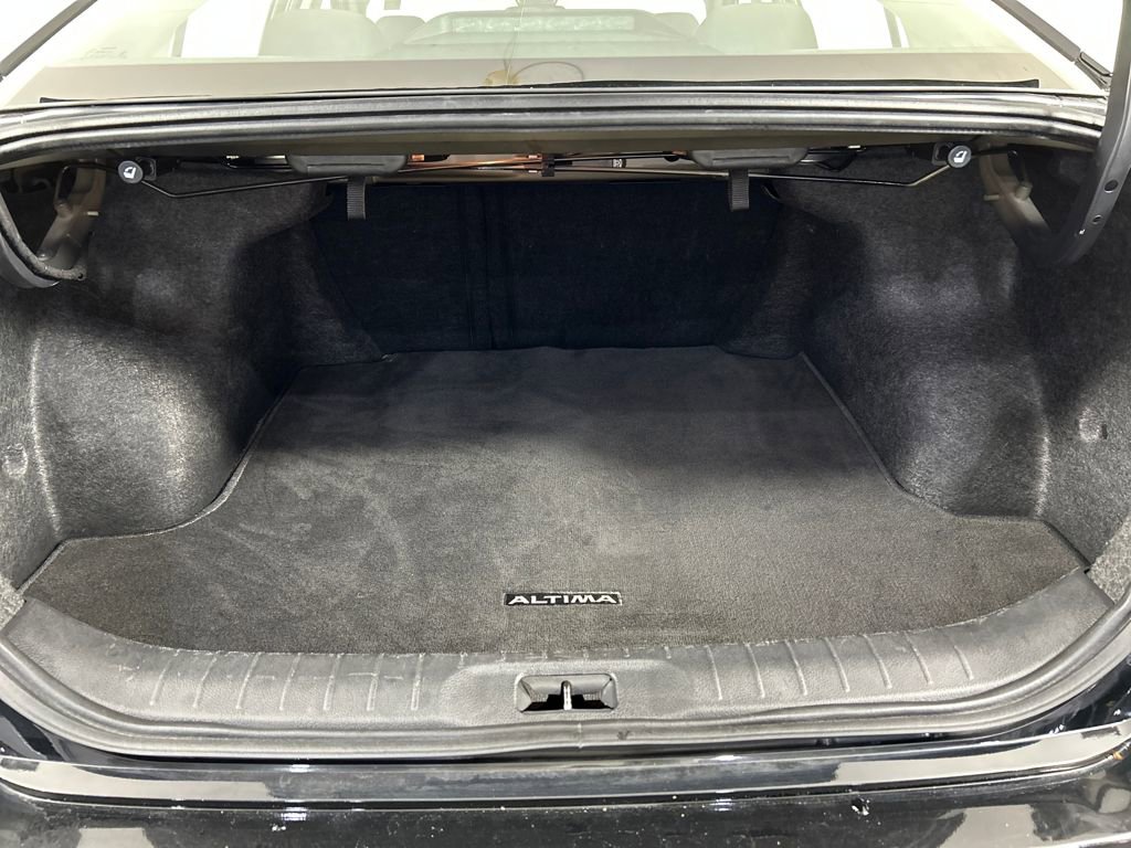 Used 2024 Nissan Altima 2.5 SV image 18