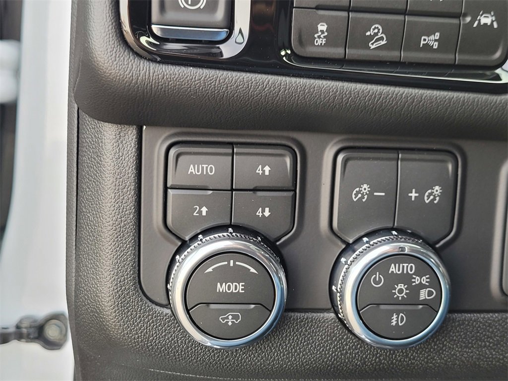 New 2026 GMC Yukon XL Denali w/ Denali Reserve Package image 25