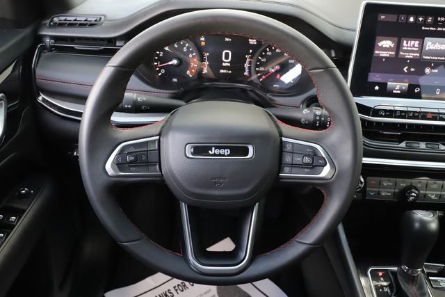 Used 2025 Jeep Compass Trailhawk AWD/4WD image 23