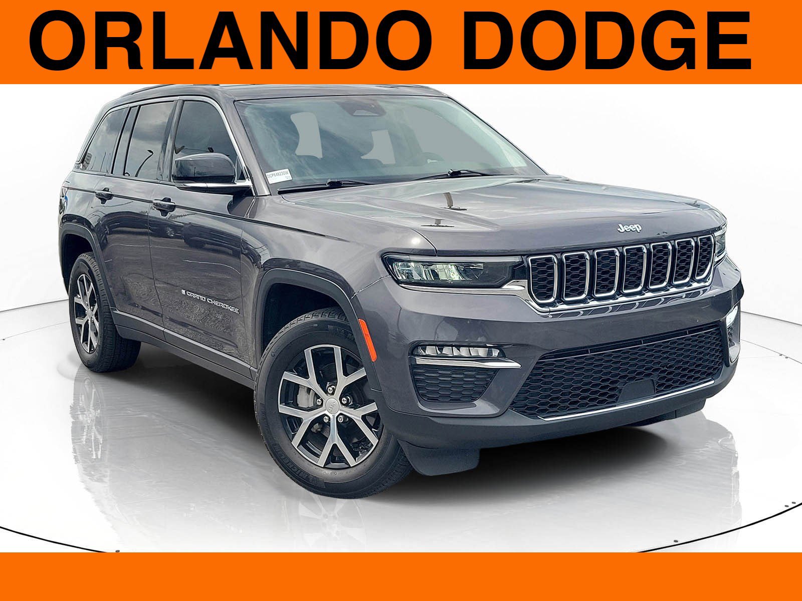 Used 2023 Jeep Grand Cherokee Limited image 1