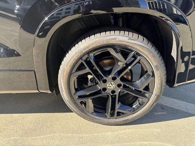 New 2026 Volkswagen Tiguan SE R-Line FWD image 6