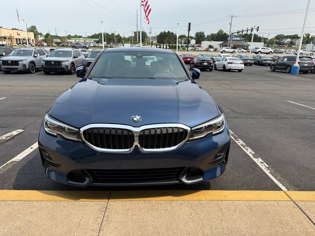 Used 2021 BMW 330i xDrive Sedan w/ Premium Package AWD/4WD image 2